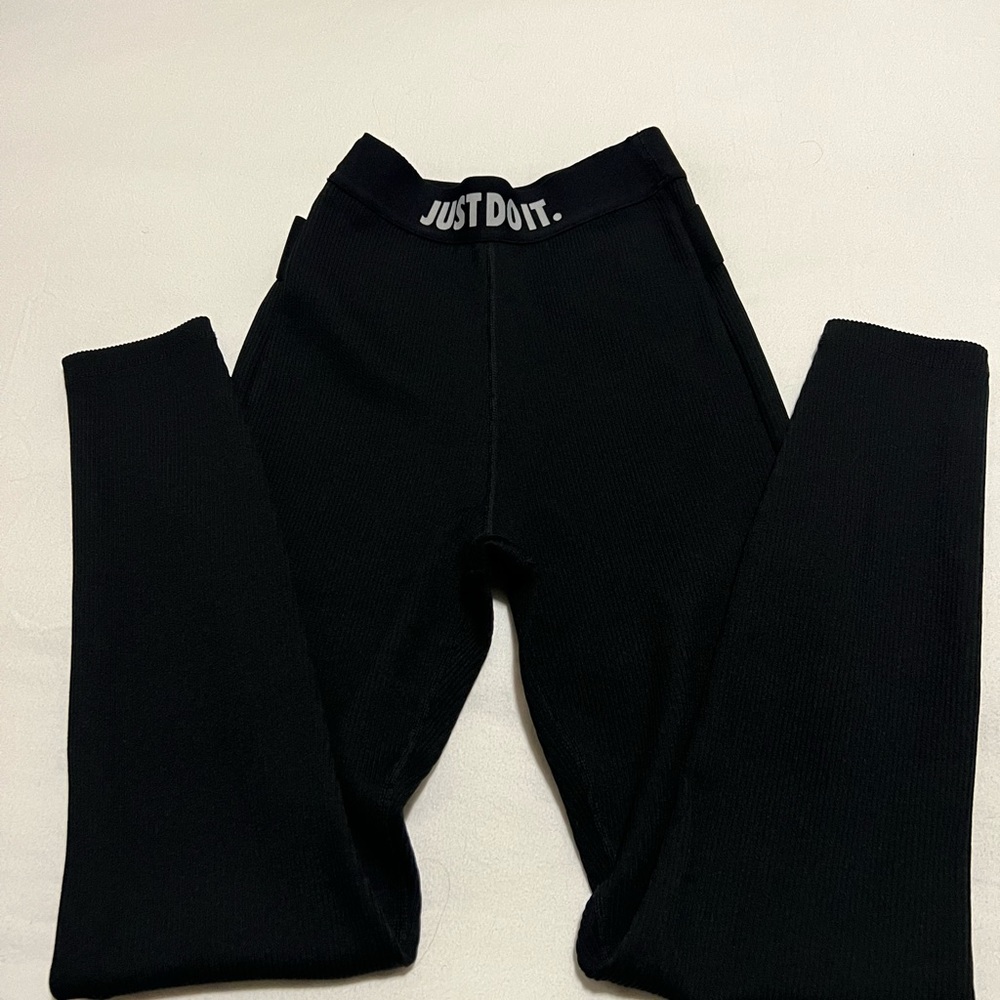 Nike black leggings